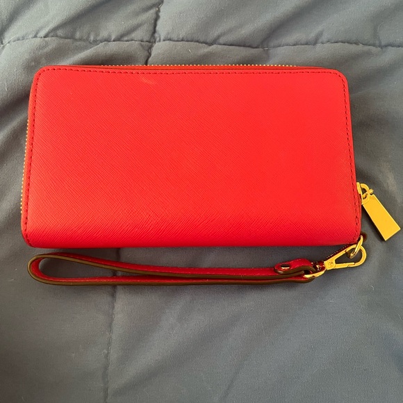 Michael Kors Zip Medium Wallet - Picture 10 of 15
